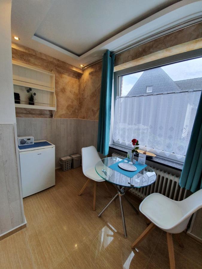 Hotel Kenny & Henry Cuxhaven Exteriör bild