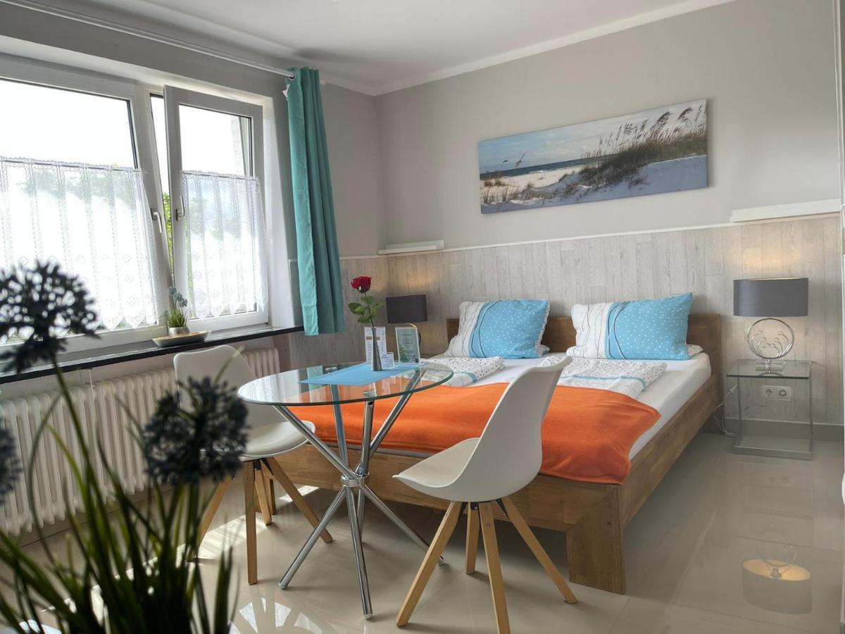 Hotel Kenny & Henry Cuxhaven Exteriör bild