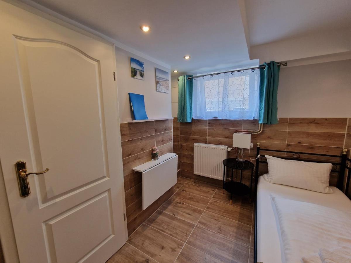 Hotel Kenny & Henry Cuxhaven Exteriör bild