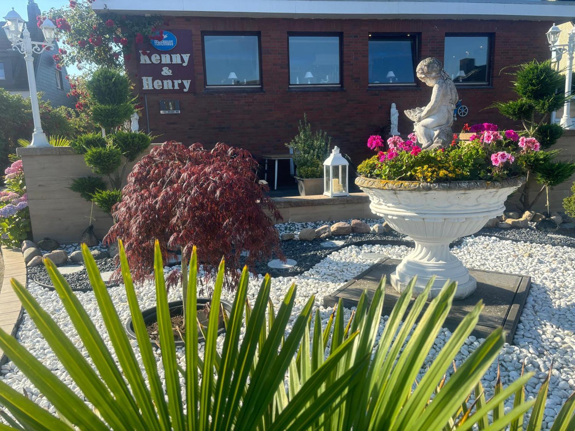 Hotel Kenny & Henry Cuxhaven Exteriör bild